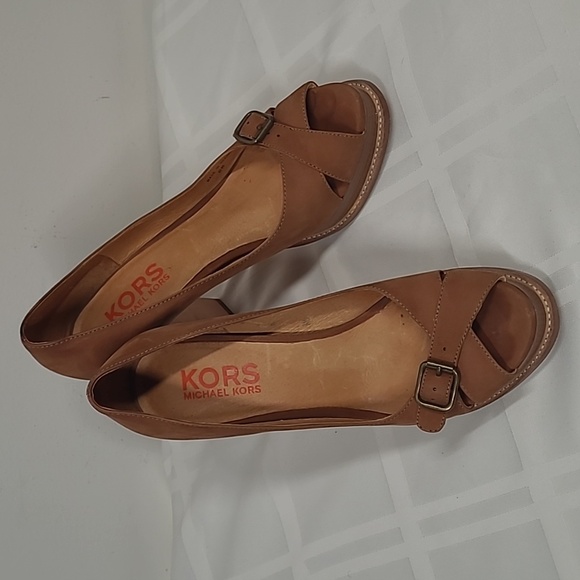 Kors Michael Kors Women's Peep Toe Heels - Picture 10 of 11